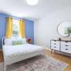 Отель Bright 4-Bedroom in Forest Hill, фото 4