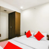 Отель OYO 13810 Hotel The Gentleman, фото 4