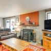 Отель West Dover Townhome: Hot Tub, 2 Mi to Mount Snow!, фото 12