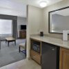 Отель Hampton Inn & Suites Plattsburgh, фото 30