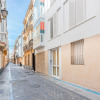 Отель Nice 3 bedroom apartment with terrace in the heart of Cadiz. San Antonio II, фото 8