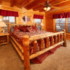 Отель Wavyleaf Retreat - Four Bedroom Cabin, фото 6