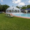 Отель Days Inn by Wyndham Fort Myers Springs Resort в Сан-Карлос-Парк