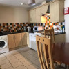 Отель Central 2 Bed Apartment Above Great Derry Pub, фото 6