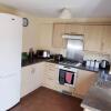 Отель Lakeside: Argosy 3bed house 2bath parking M27 J5 Southampton Airport sleeps 6 в Истли