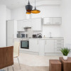 Отель Elliot Oliver - Stylish 2 Bedroom Town Centre Apartment, фото 9