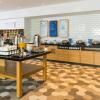 Отель Holiday Inn Express Bicester, an IHG Hotel, фото 9
