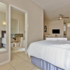 Отель RAD STAYS - Illovo Mews 245 Oxford Road, фото 4