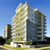 Отель Sutton Beach Apartments в Редклифе