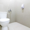 Отель RedDoorz Syariah @ Griya Izzara Guest House, фото 8