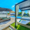 Отель Villa Dreamin With Heated Pool & Hot Tub, фото 25