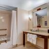 Отель Embassy Suites Atlanta - Kennesaw Town Center, фото 9