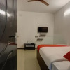 Отель OYO 36142 12roomz, фото 5