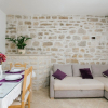 Отель Modern Traditional Apartment w Patio, Near Beach, фото 4