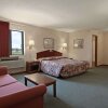 Отель Days Inn by Wyndham Salina I-70, фото 4