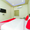 Отель OYO 27902 Center Point The Hotel, фото 7