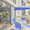 Отель Hilton Head Island Townhome: Patio, Walk to Beach, фото 20