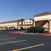 Отель Comfort Inn & Suites at I-74 and 155, фото 1