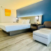 Отель Comfort Inn & Suites Houston I-10 West Energy Corridor, фото 37