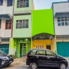 Отель SPOT ON 92236 Kediri Family Homestay, фото 1