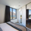 Отель Ramada by Wyndham Queenstown Central, фото 3