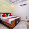 Отель OYO 14896 City Galaxy Inn, фото 16