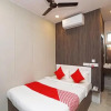 Отель OYO Flagship 28085 99 Kombo Stay, фото 4