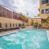 Отель Quality Inn & Suites Hermosa Beach в Хермоcа-Биче