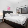Отель Resortstyle 4BR House With Parking@werribee, фото 5