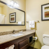 Отель Cobblestone Inn & Suites - Harper, фото 11