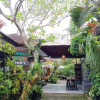 Отель Coliving Bali Sweet Home Kost Lengkap di Tabanan Kota, фото 1