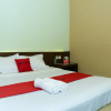 Отель RedDoorz near Alun Alun Madiun, фото 21