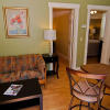 Отель Lori Lanes 'romeo Cottage' ~ 2 Bedroom ~ Downtown, фото 5