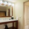 Отель Hampton Inn & Suites Pittsburgh/Waterfront-West Homestead, фото 12