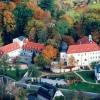 Отель Schloss Schweinsburg в Нойкирхен-Плайссе