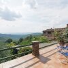Отель Pretty Holiday Home in Gaiole in Chianti With Pool and Garden, фото 20