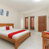 Отель RedDoorz Plus near Cibubur Junction, фото 6