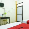 Отель RedDoorz @ Gatot Subroto Ende, фото 21