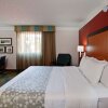 Отель La Quinta Inn & Suites by Wyndham Irvine Spectrum, фото 11