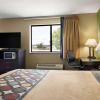 Отель Super 8 by Wyndham Dyersville near Field of Dreams, фото 12