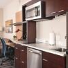 Отель TownePlace Suites Chicago Waukegan/Gurnee, фото 4