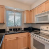 Отель Waves 17 - One Bedroom Condo, фото 6