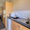 Отель Top of the Town Motel & Apartments, фото 20