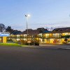 Отель Travelodge by Wyndham Lemoore Near Naval Air Station, фото 1