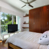 Отель Miami Abode - Private & Sanitized, Perfect for Working From Home. Private Pool, Pet Friendly. Super-, фото 21