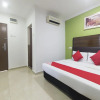 Отель OYO 964 Venice Fajar Hotel, фото 3