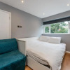 Отель Stylish 2 bedroom apartment in Bournemouth, 500m from beach, фото 5