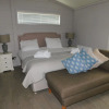 Отель Beautiful 2-bed Lodge in Bury St Edmunds, фото 3
