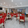 Отель Holiday Inn Express And Suites Milwaukee Nw Park Place, an IHG Hotel, фото 30
