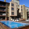 Отель Sizeable Condo Free WiFi & Uncovered Parking by RedAwning, фото 1